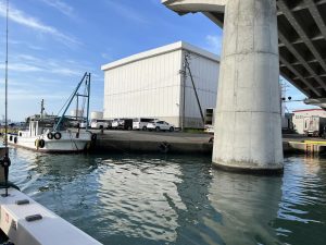 一美丸の駐車場