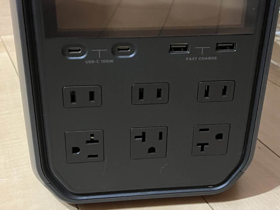 ACコンセント×6口、USB Type-C×2ポート、USB Type-A×2ポート
